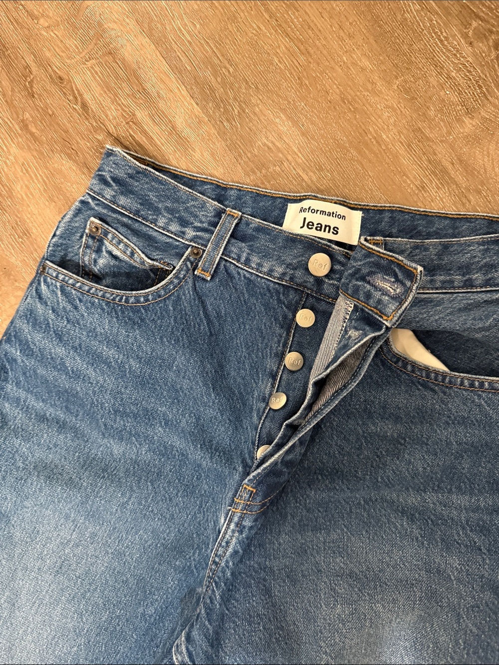 Reformation Jeans - Hanna Mid Rise Relaxed Jeans - Picture 3 of 5
